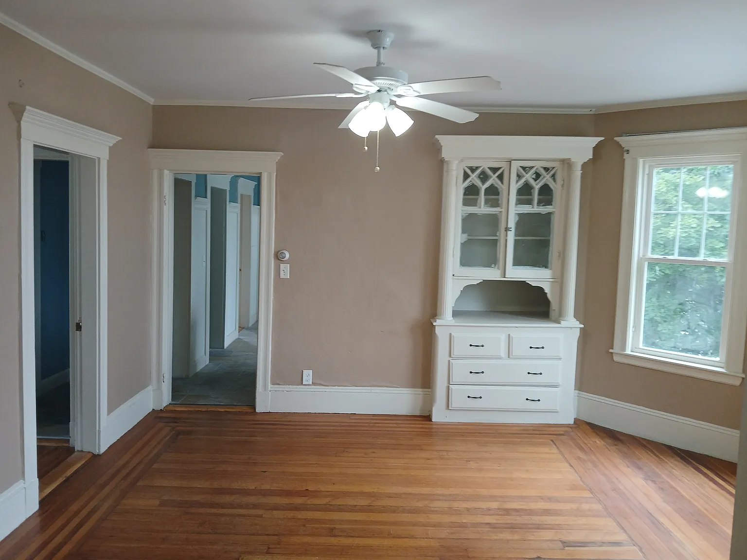3 bed, 1400 sqft, $2,850 — Photo 3