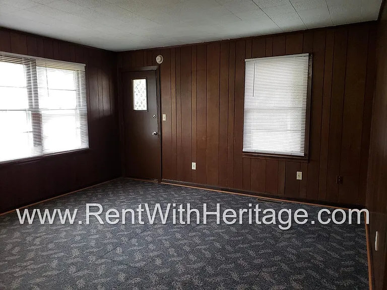 11931 Veterans Memorial Hwy — Photo 12