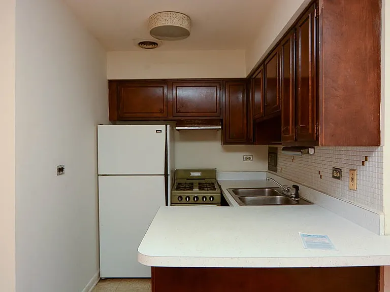 2629 N Hampden Ct #803 — Photo 2