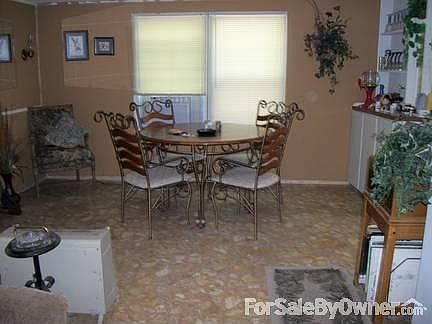 Dining Room : Fully Furnished new air conditioner