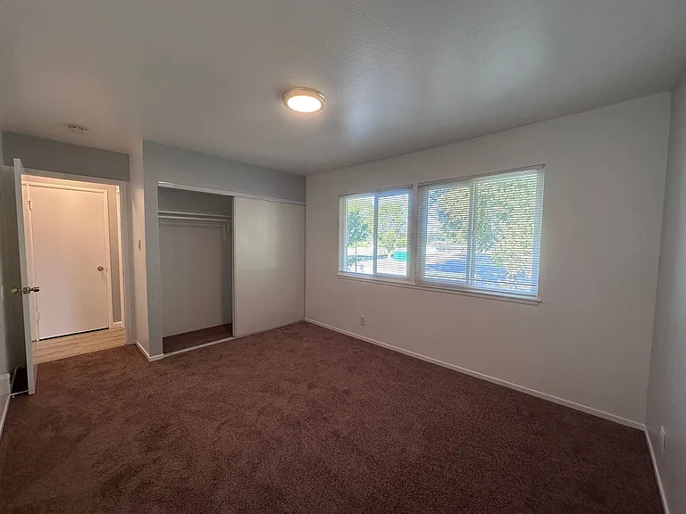 1500 Lacey Ct — Photo 3
