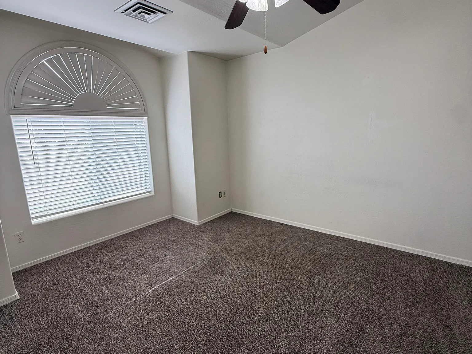 1 bed, 1629 sqft, $1,150 — Photo 3