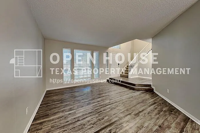 4 bed, 2.5 bath, 2165 sqft, $2,795 — Photo 4