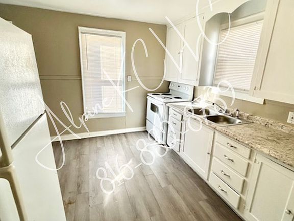 4th image of 820 S Park Ave
