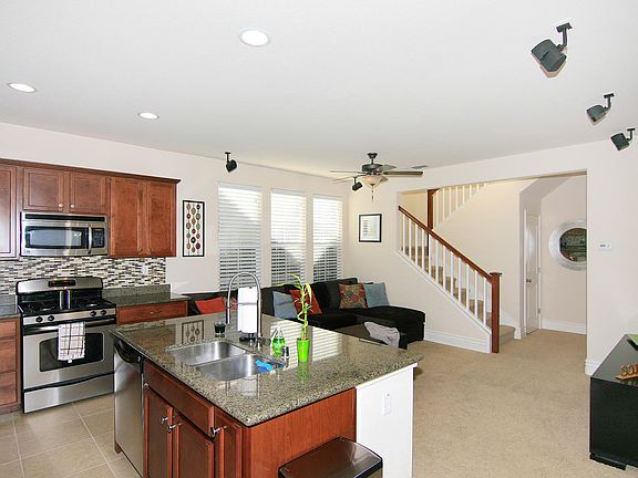 4th image of 180 Talmont Circle