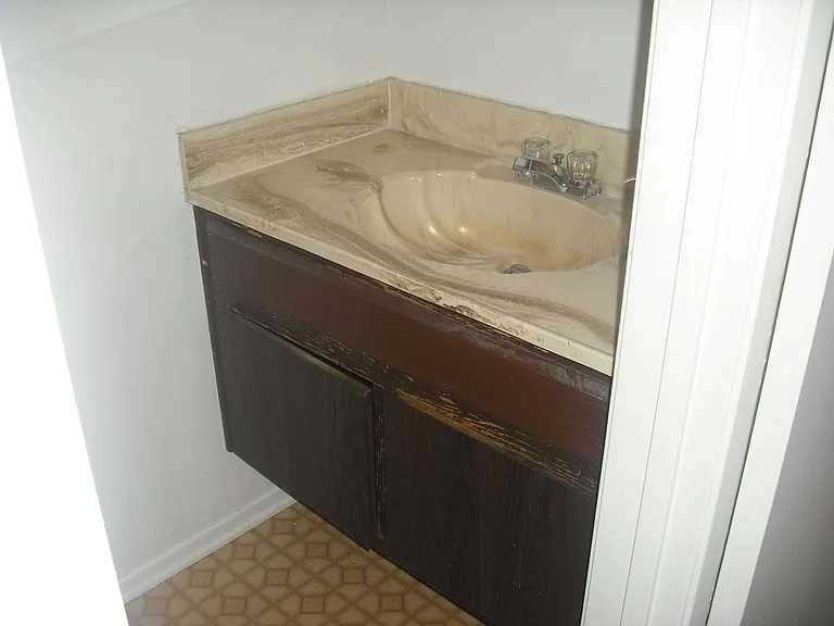 1410B Friedrich Ln — Photo 6