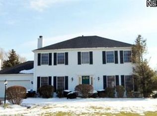 20317 Beechwood Ln, Strongsville, OH
