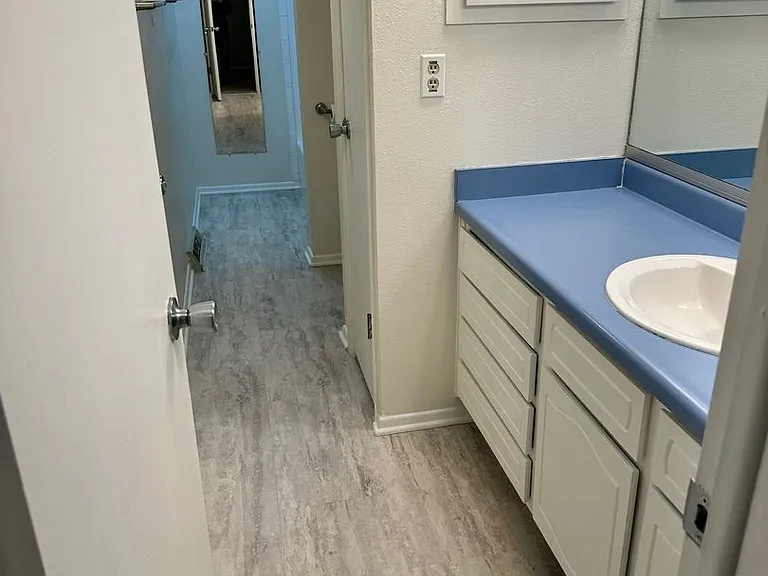 4412 Ontario Ave — Photo 6