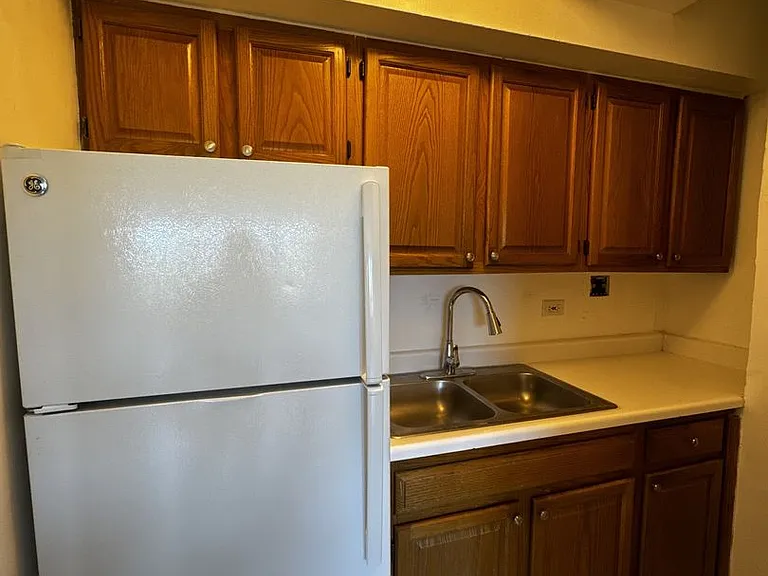 4180 Marine Terrace Apartments — Photo 85