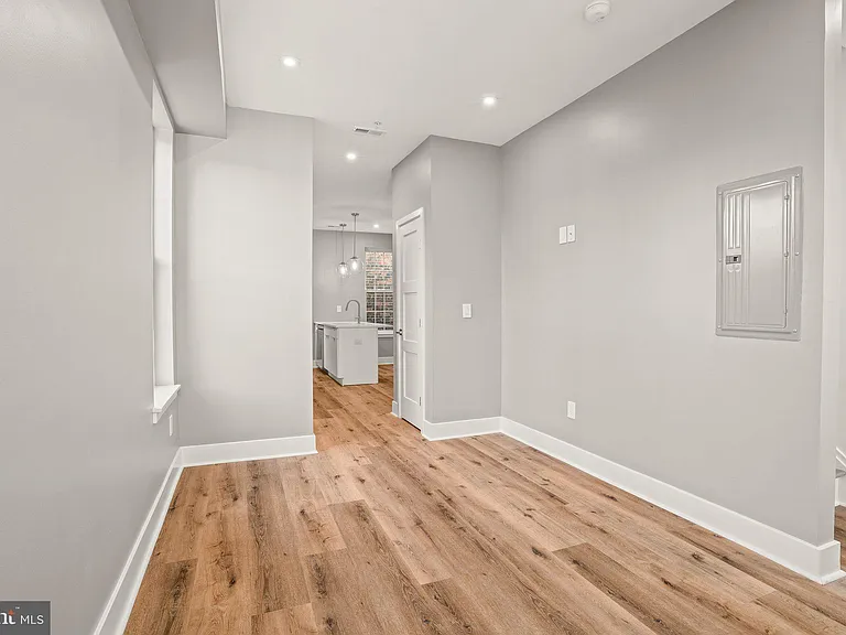 150 Fairmount Ave #2 — Photo 12