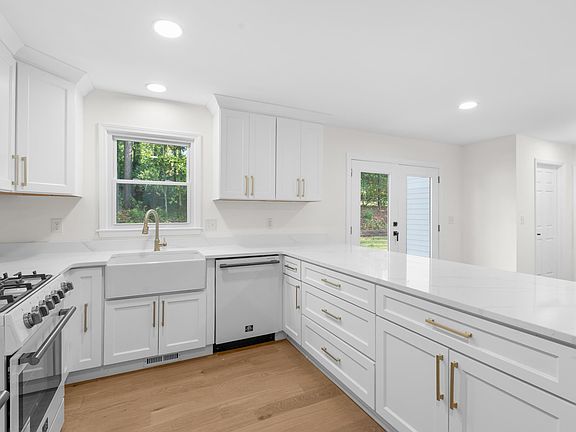 5th image of 1 Brynhurst Cir