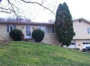 1803 Winding Dr, Coshocton, OH