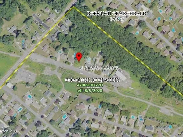 Arnold Dr, Peckville, PA 18452