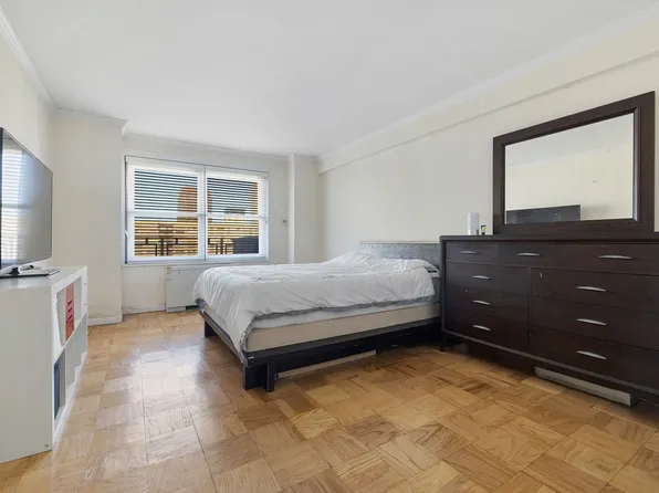 160 West End Avenue image 5 of 5