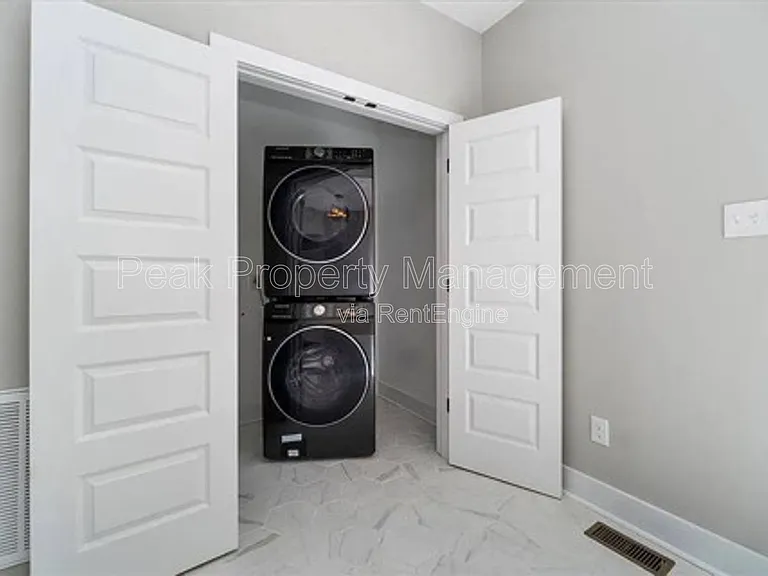 1203 N 19th St — Photo 10