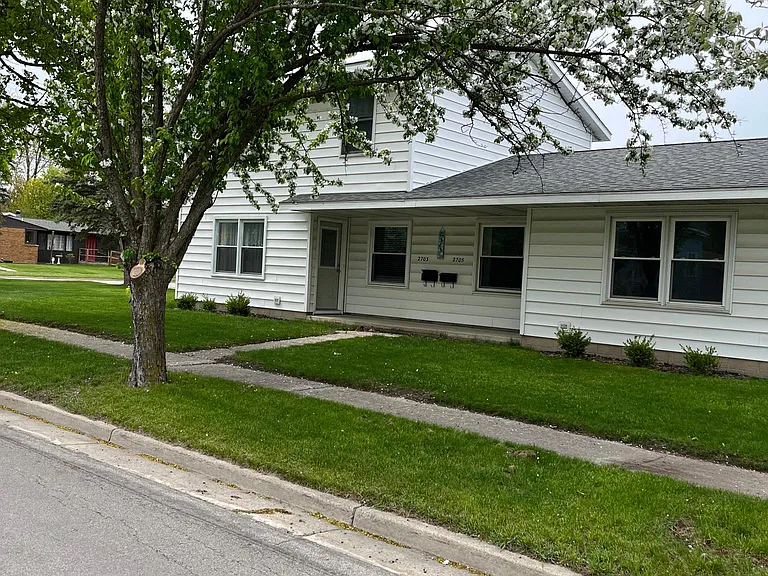 2705 Rodd St — Photo 9
