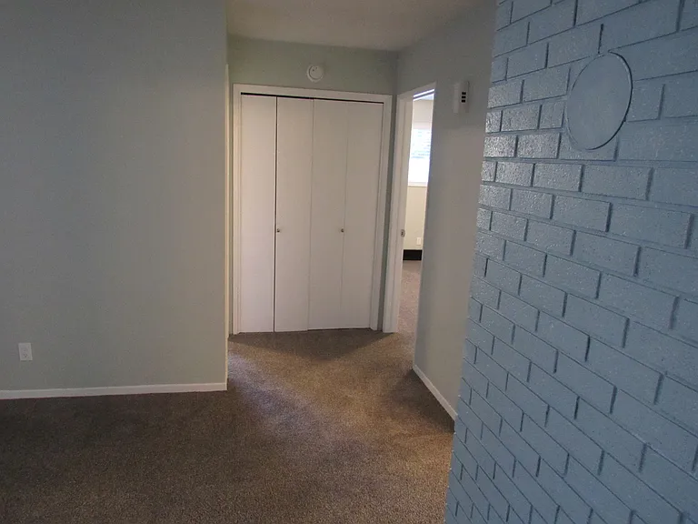 2828 N Julia St — Photo 13