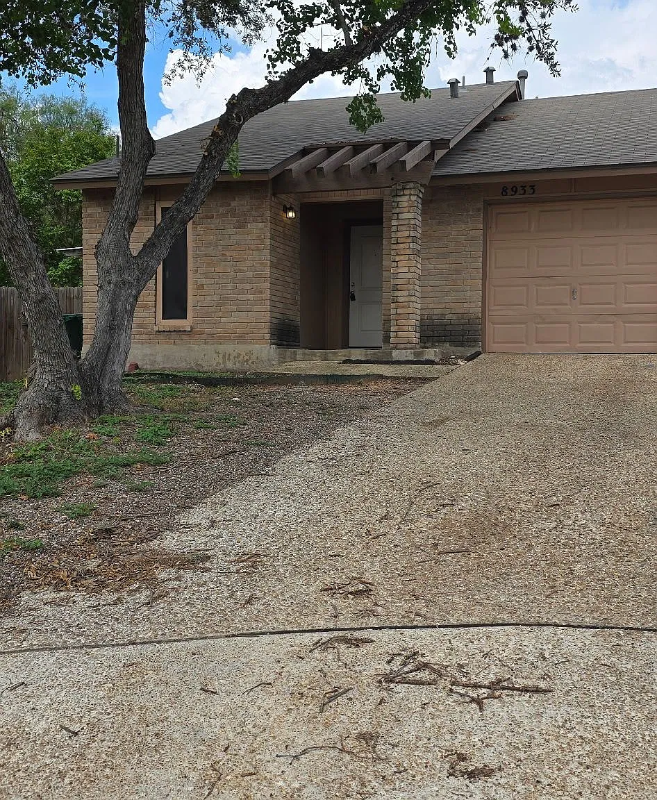 2 bed, 2.0 bath, 815 sqft, $1,275 — Photo 1