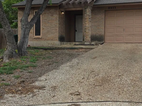 8933 Emerald Spg, San Antonio, TX 78250