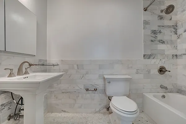 Rented by Compass | media 9