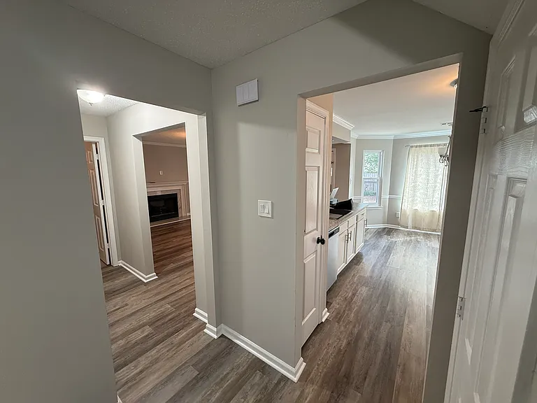 3176 Amador Dr — Photo 8