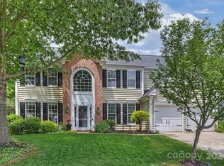 8010 Lancken Dr, Charlotte, NC 28277