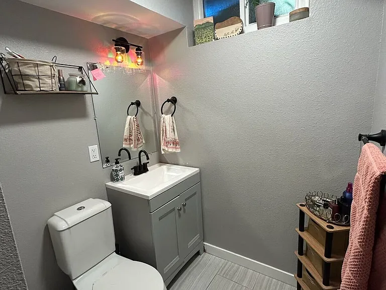 7130 Alan Dr — Photo 12