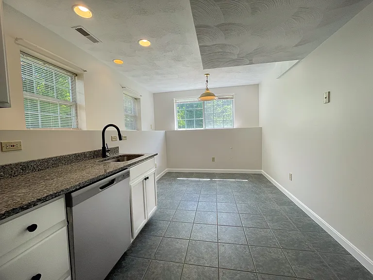 104 Middlesex Rd #1A — Photo 4