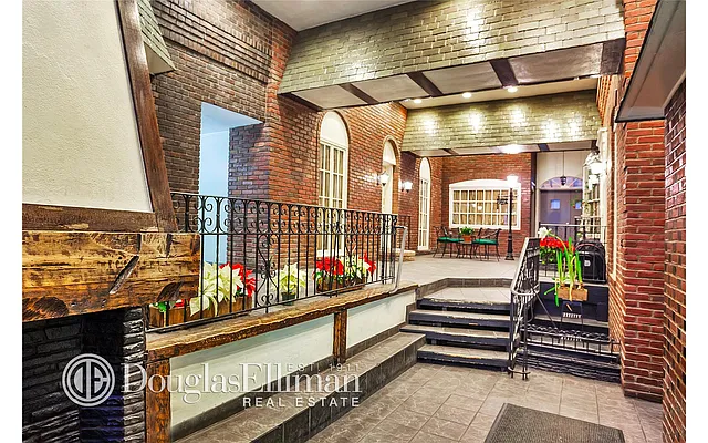 Sold by Douglas Elliman | media 18