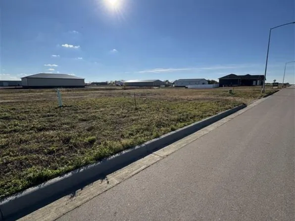 1115 E Madison St, Tea, SD 57064