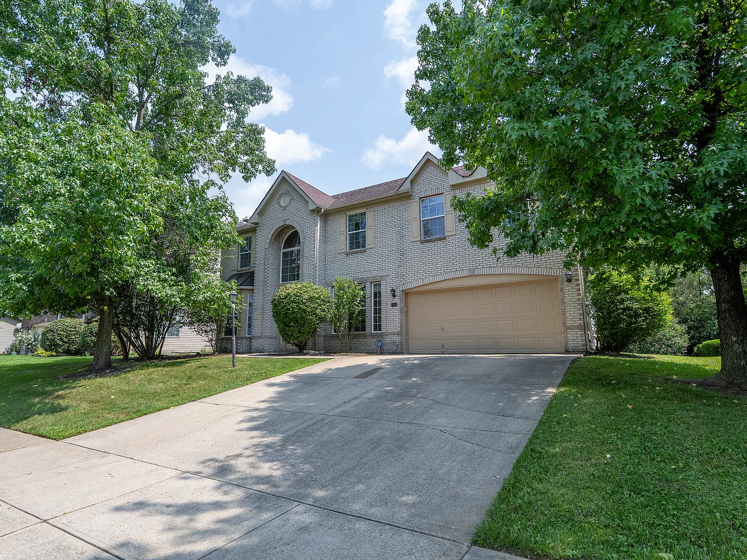 4 bed, 2.5 bath, 2615 sqft, $2,850 — Photo 3