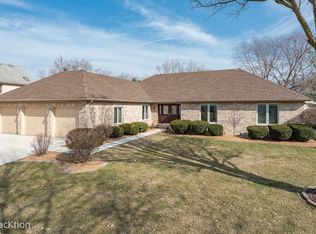 3909 Biltmore Rd, Downers Grove, IL 60515