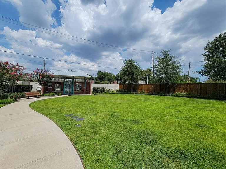 4743 Glen Isle Dr — Photo 20