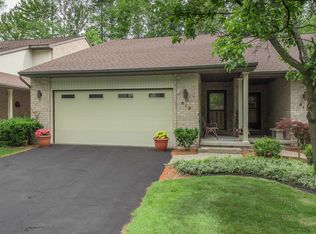 613 Shorefront Cir, Midland, MI 48640