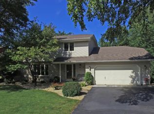 4441 Evergreen Dr, Vadnais Heights, MN 55127