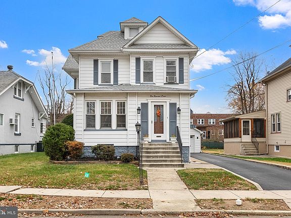 2nd image of 108 Conard Ave