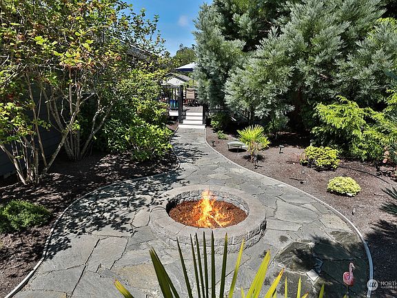 5th image of 4953 Spinnaker Drive