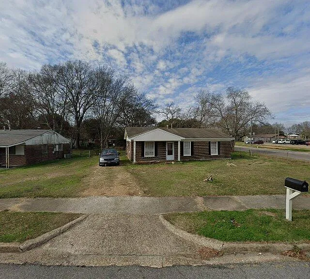 4059 Keating Dr — Photo 1
