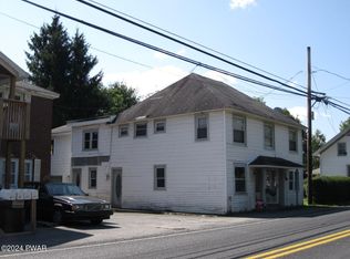 950 Main St, Newfoundland, PA 18445