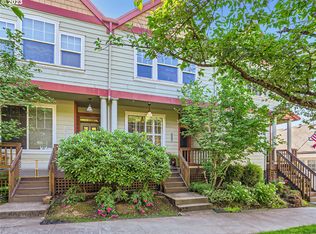 5226 SW View Point Ter #7, Portland, OR 97239