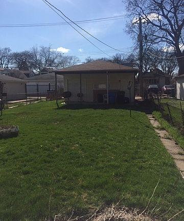 2nd image of 7522 S King Dr