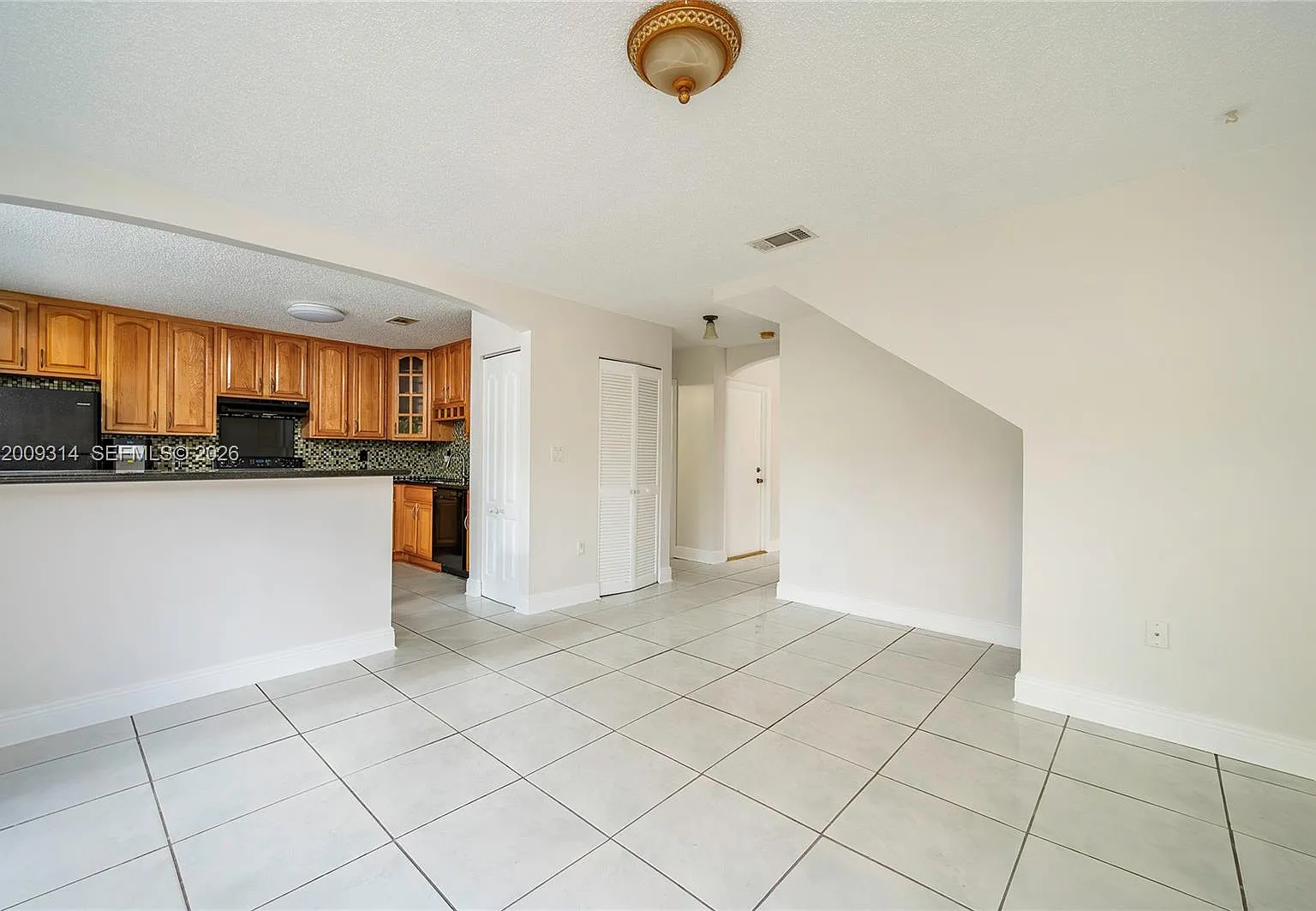 4 bed, 3.0 bath, $3,300 — Photo 4