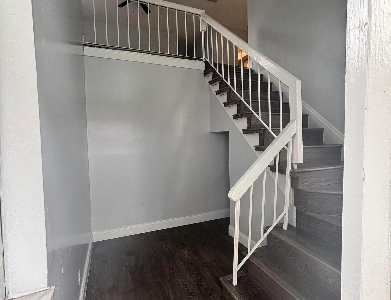 3 bed, 2.0 bath, 1080 sqft, $2,500 — Photo 2
