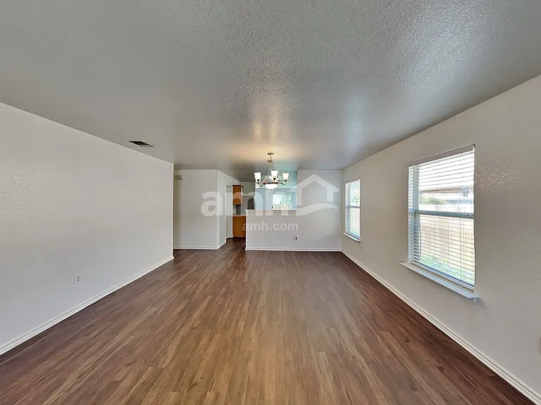 7827 Copper Holw — Photo 6