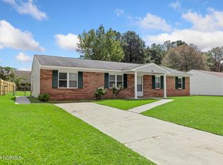 147 White Oak Blvd, Jacksonville, NC 28546