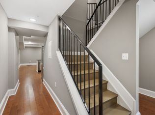 6 S Calvert St #2, Baltimore, MD 21202