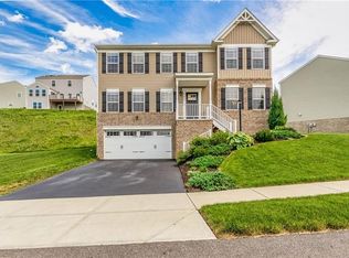102 Dutch Creek Dr, Zelienople, PA 16063
