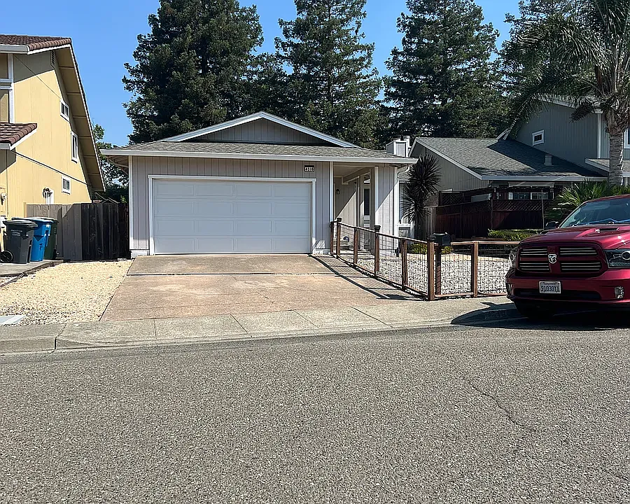 4516 Harmony Pl