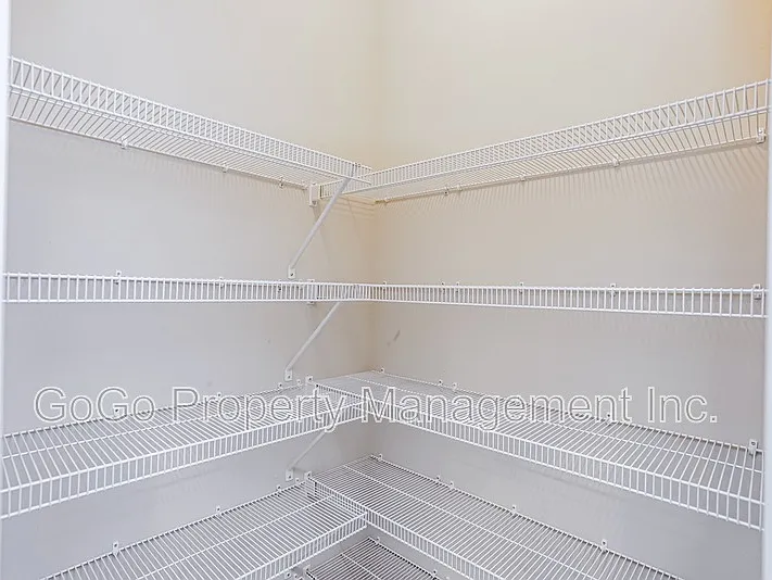 206 Snow St — Photo 4