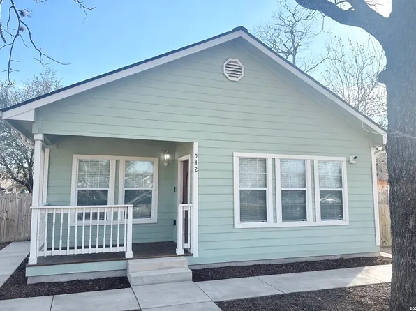 542 Sanches, Pleasanton, TX 78064